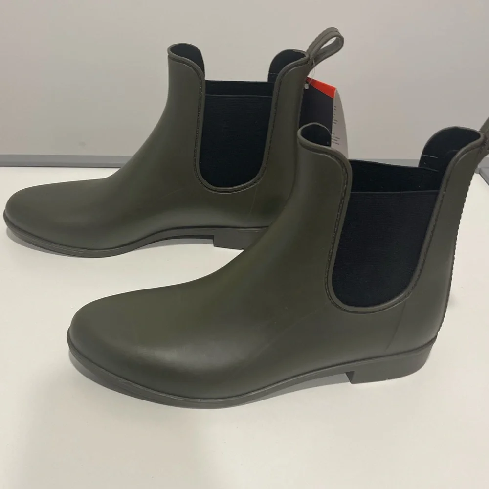 Waterproof Rubber Boots Size 9 NWT Short Rain Boots - Picture 13 of 16